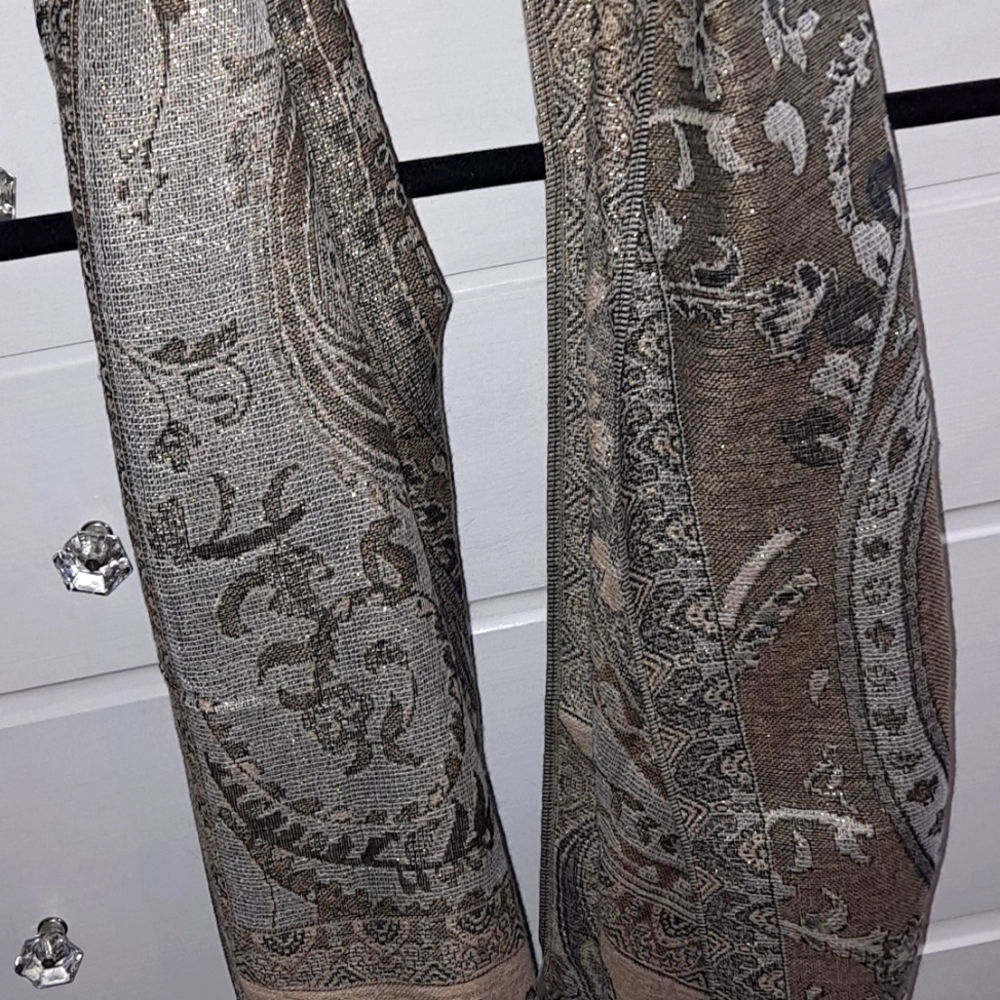 Scarf - Picture 2 of 2
